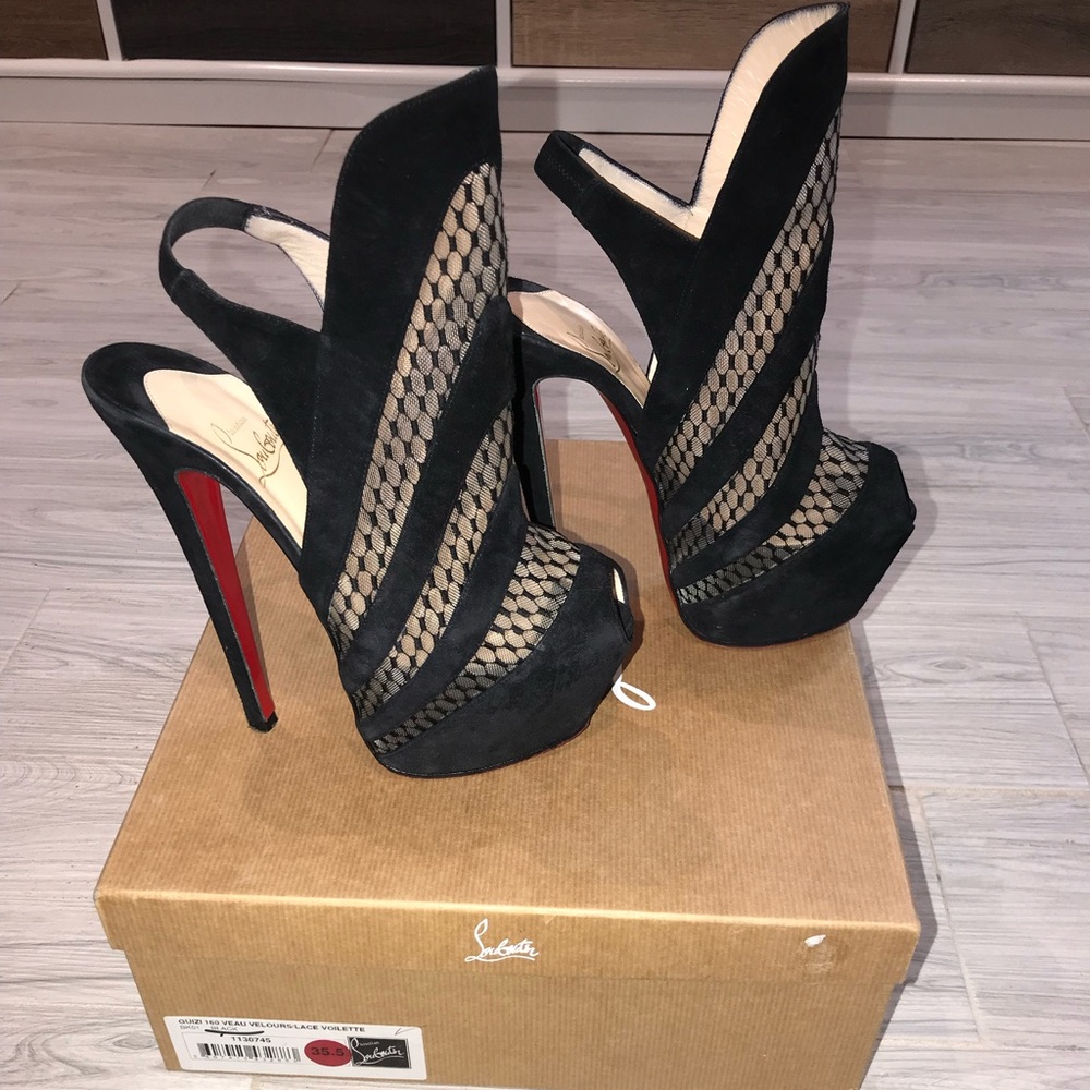 Christian Louboutin Guizi 160 Veau Velours/Lace Voilette